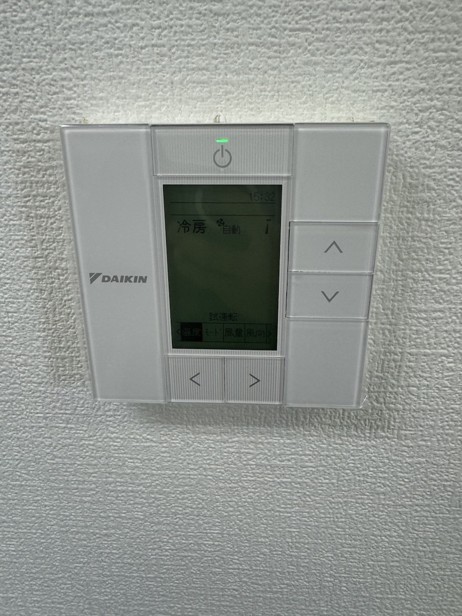 施工後のダイキン製ワイヤードリモコン