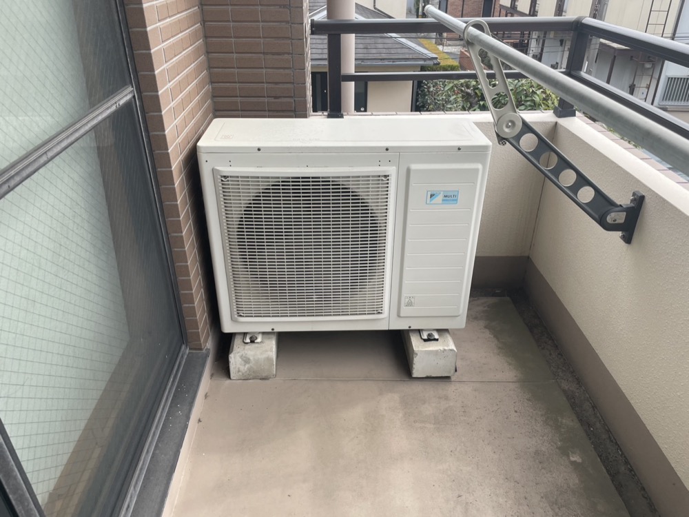 交換前のマルチエアコン室外機