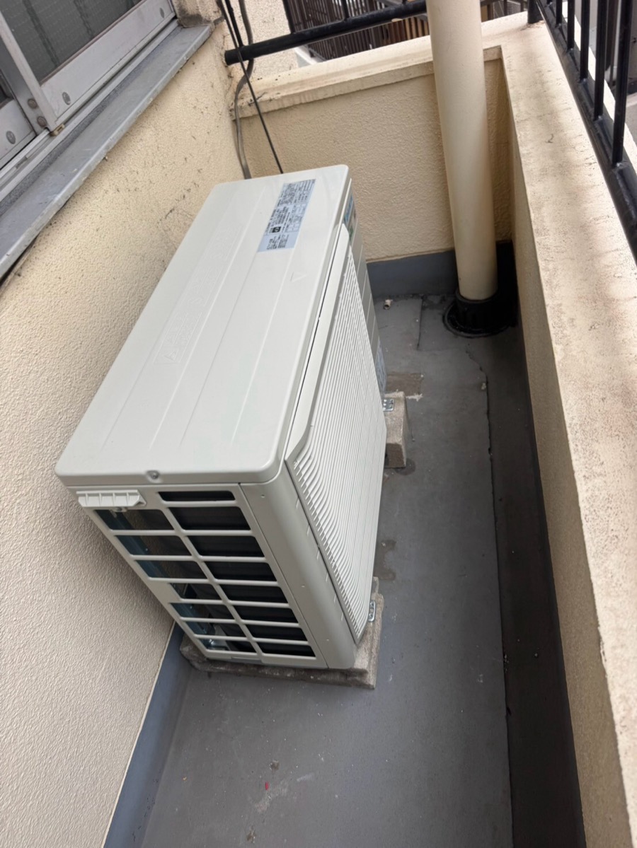 新設したダイキン製業務用エアコン室外機