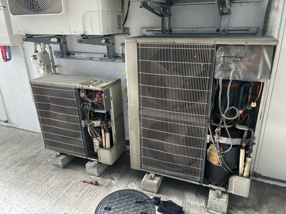 入替え前の業務用エアコン室外機