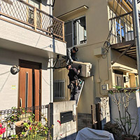 東京都品川区の一戸建てにて壁掛形ルームエアコンの入替え工事【家庭用エアコン】