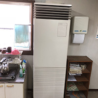 東京都大田区の事務所にて床置形パッケージエアコンの入替え工事【業務用エアコン】