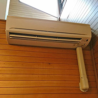 東京都大田区の住居にて業務用壁掛形エアコンの入れ替え工事【パッケージエアコン】