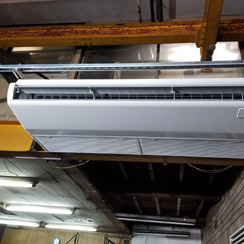 東京都大田区の工場にて天吊形１方向エアコンの入替え工事【業務用エアコン】