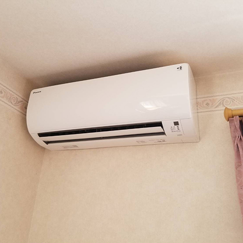 神奈川県横浜市の一軒家にてダイキン製ハウジングマルチエアコンの入替え工事【ハウジングエアコン】
