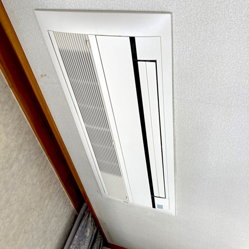 神奈川県横浜市のマンションにて天井カセット形シングルフロータイプの入替え工事【ハウジングエアコン】