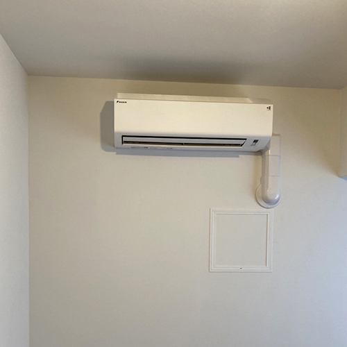 東京都世田谷区の個人宅にてダイキン製壁掛形マルチエアコンの新規設置工事【ハウジングエアコン】