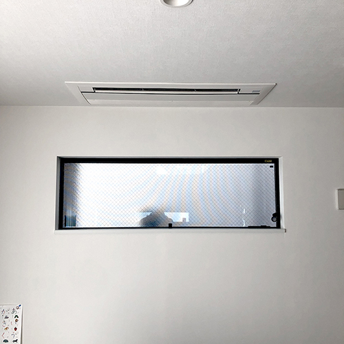 東京都杉並区の戸建てにてダイキン製天井カセット形シングルフローエアコンの新規設置工事【ハウジングエアコン】