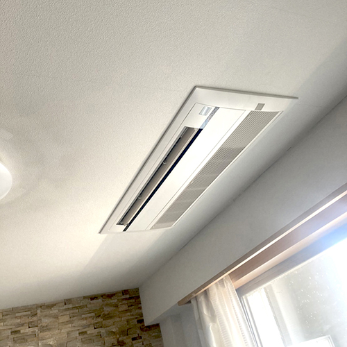 東京都世田谷区のマンションにてダイキン製天井カセット形シングルフローエアコンの入替え工事【ハウジングエアコン】