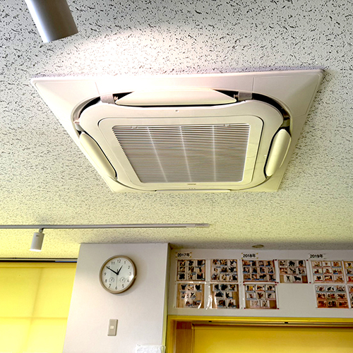 東京都世田谷区のペット病院にてダイキン製天井埋込カセット形ラウンドフロータイプの入替え工事【業務用エアコン】