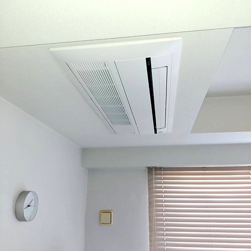 東京都目黒区のマンションにてダイキン製天井カセット形シングルフロータイプの入替え工事【ハウジングエアコン】
