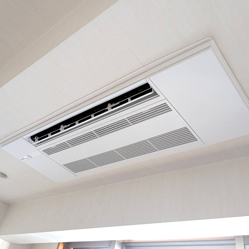 東京都新宿区のマンションにて三菱電機製天井カセット形シングルフロータイプの入替え工事【ハウジングエアコン】