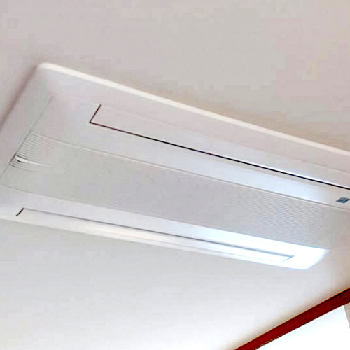 東京都大田区の一戸建てにてダイキン製天井カセット形ダブルフロータイプの入替え工事【ハウジングエアコン】